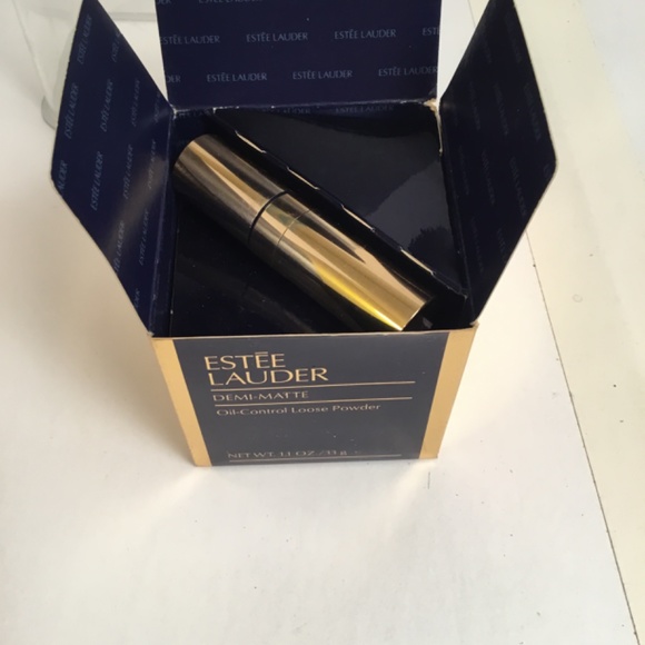 Estée Lauder Demi-Matte oil control loose powder light-02 new - Picture 8 of 8
